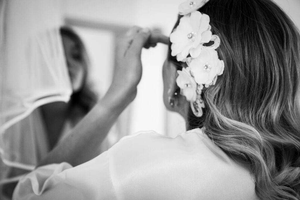 Anastasia et Julien, photo de mariage, noir et blanc, photo préparatifss de mariée, maquillage, moment de vie, anael jourdain photographe amateur lille dunkerque